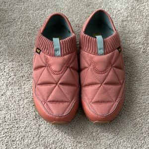 Teva ReEmber Pink